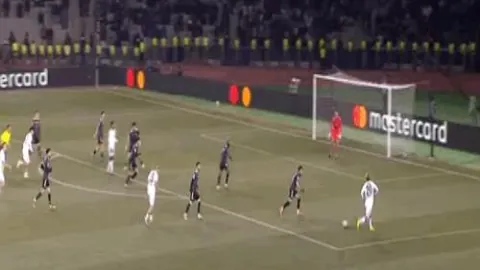 大连英博一线队热身赛以4-1大比分击败U21队，多点开花精彩进球