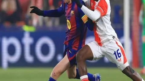 国足击败巴林，1-0险胜对手